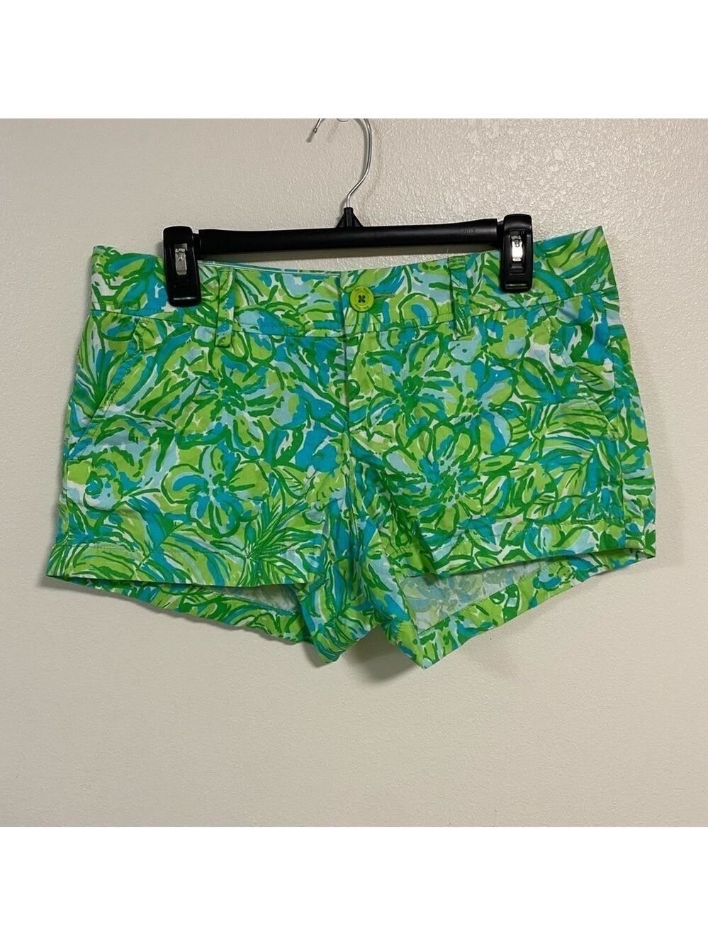 Lilly Pulitzer Shorts Women’s Size 8 Green print Walsh Hale Bob